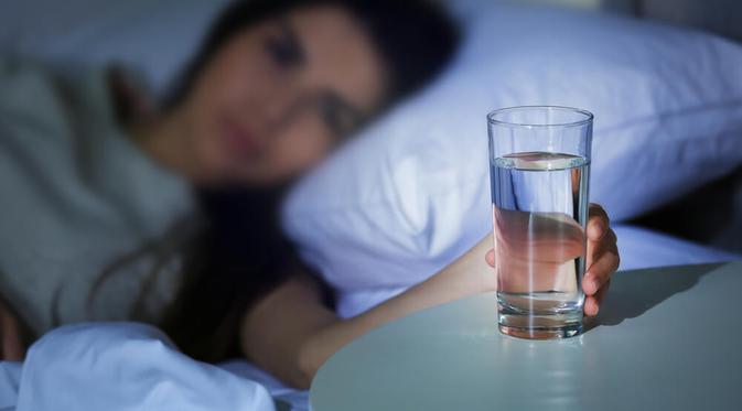 Ganggu Kesehatan, Ini 5 Kebiasaan Minum Air yang Salah - Berita Camar ...