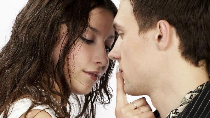 Bukan Nafsu Ini 5 Manfaat Berciuman